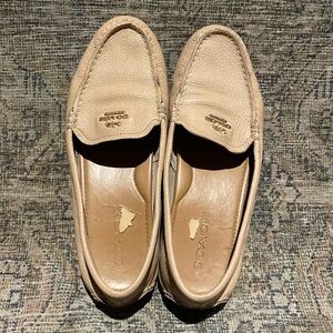 Coach Mary Lock Up loafers | size 8.5 | genuine leather | cream tan